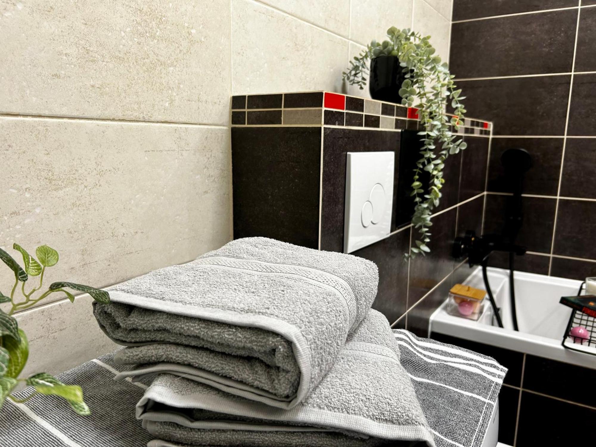 Island Modern Box Apartment Gdansk Exterior photo
